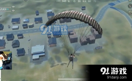荒野行动双人跳伞分开操作技巧
