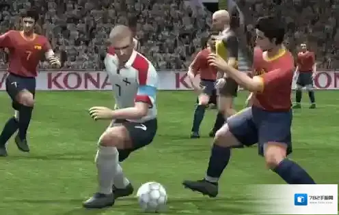 实况足球8的操作技巧中怎么来进行传球操作